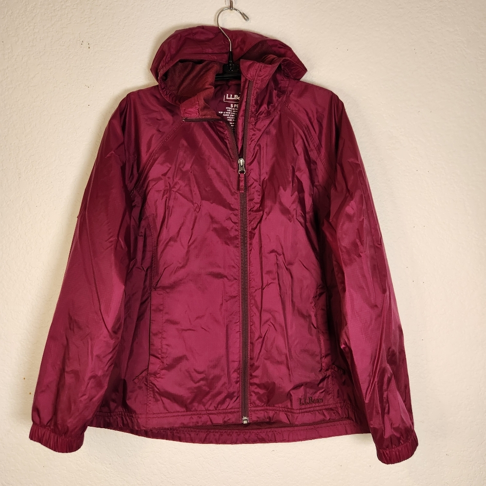 L.L. Bean Women's Discovery Hooded Windbreaker/Rain Jacket 284385, Size SP